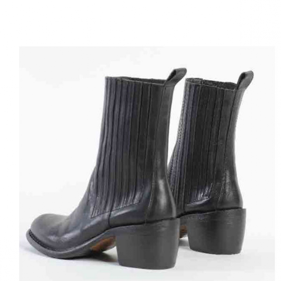 Fiorentini + Baker - Fiorentini+Baker Rum Rial n